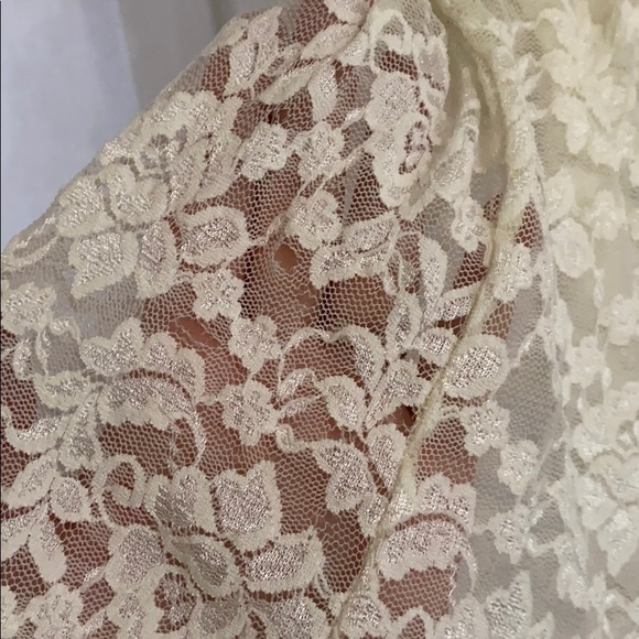 BeBe Cream sheer lace top - Picture 3 of 4